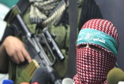 قيادي بالقسام: المسار المصري للتهدئة "مات" بركام غزة