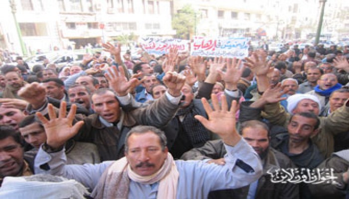 وقفة لعمال "مصر- إيران للغزل والنسيج"