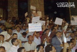 غضب بين عاملي البريد لامتناع الهيئة عن صرف مستحقاتهم