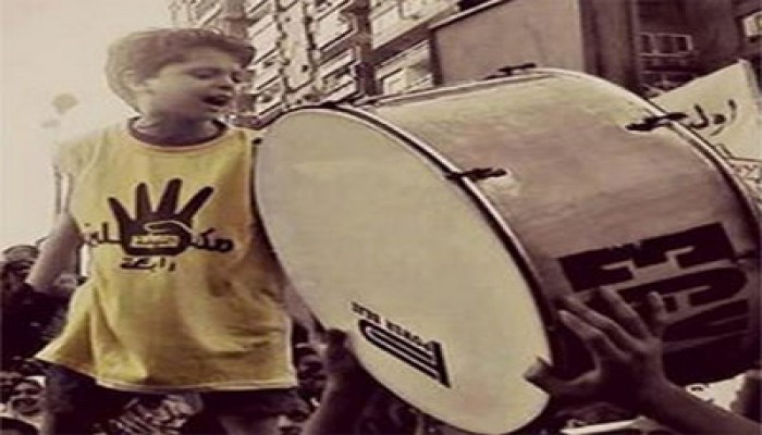 آيات عرابي: الثوار يحررون مصر من حكم القرود