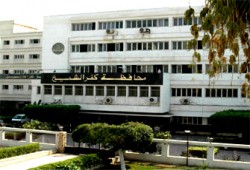 ذعر يصيب الأهالي لظهور بقعة زيت ببحر كفر الشيخ