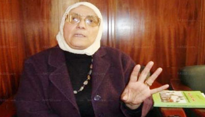 د. نادية مصطفى توجه رسالة شديدة اللهجة لمنافقي هذا العصر