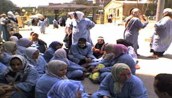 مظاهرة لعاملي وبريات سمنود احتجاجًا على تأخر صرف الرواتب