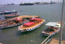 صيادو القصير يحتجون على قرار الانقلاب بوقف تصاريحهم