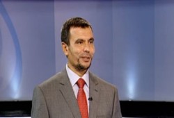 الفارق بين مشروع الرئيس مرسي و"سبوبة" السفاح في القناة