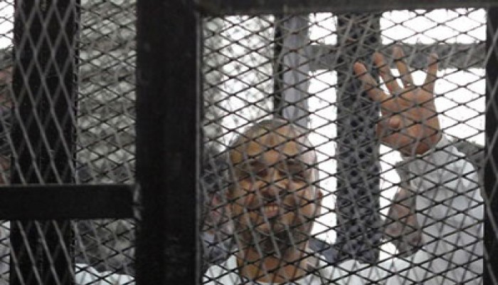 تأجيل محاكمة البلتاجي وحجازي في قضية "التعذيب برابعة" لـ10 أغسطس