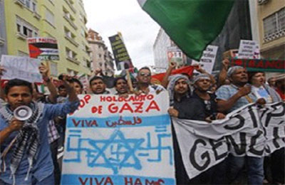 أمريكيون يتظاهرون ضد انحياز إعلامهم للكيان الصهيوني