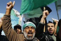 قطاع غزة يعيش كارثة بيئية وصحية بعد قصف محطة الكهرباء