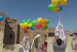 سماء المعادي تتزين بصور الرئيس الشرعي الدكتور محمد مرسي