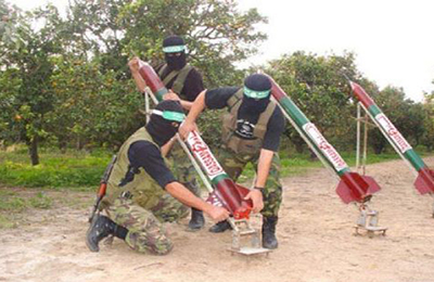 صواريخ القسام توقف الطيران بين القاهرة وتل أبيب