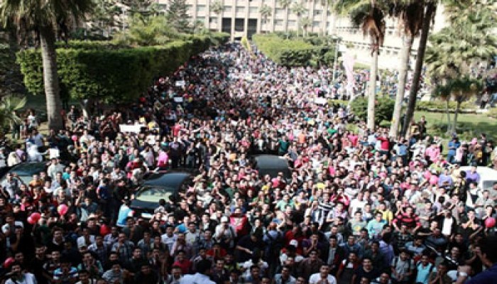 بلاغ يطالب بمحاكمة سارقي "الصناديق الخاصة" بجامعة الإسكندرية