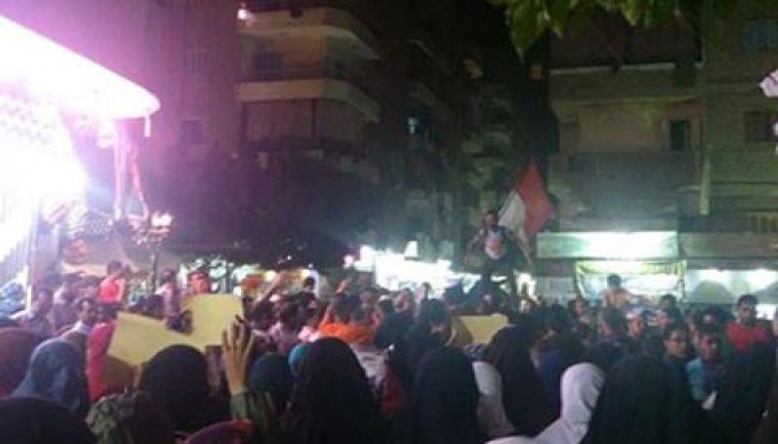 مسيرة حاشدة لأهالي حلوان رفضًا للانقلاب ودعمًا لغزة