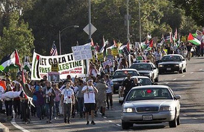 مظاهرة حاشدة في لوس أنجلوس تضامنًا مع غزة