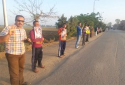 مباشر.. أحرار مشتول يهتفون: "يا حماس انتي المدفع واحنا رصاص"