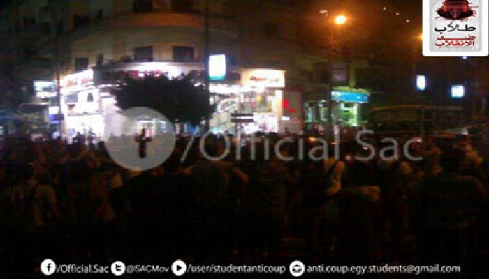 فعالية مفاجئة لطلاب ضد الانقلاب بميدان سفير بمصر الجديدة