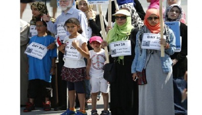 أنصار "القزاز" و"فهمي" يتظاهرون في كندا لإطلاق سراحهما