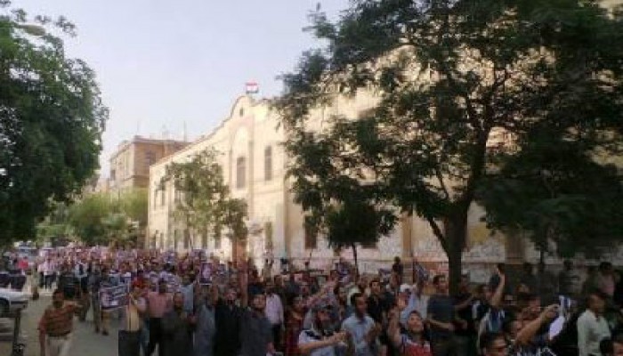 حلوان تواصل مسيرتها الحاشدة رغم اعتداء قوات الانقلاب