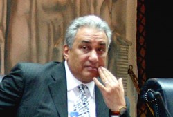 حملة "ﻻ يمثلني" تعقد مؤتمرًا صحفيًا لسحب الثقة من عاشور