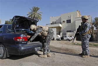 نيويورك تايمز: العراقيون غادروا نينوى خوفًا من جيش المالكي