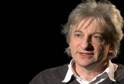 ديفيد هيرست: أمريكا تورطت في الانقلاب لترهن قرار مصر