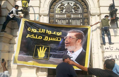 د .عبد المقصود:  مرسي هو الرئيس وتنصيب السيسي باطل