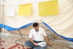 كاتب تركي يدخل في إضراب عن الطعام استنكارًا لإعدامات مصر