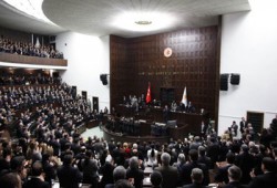 البرلمان التركي يقر قانون الرقابة على أجهزة الاستخبارات