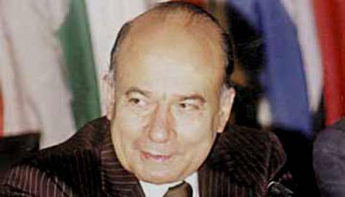 صحيفة صهيونية تشيد بدور "يوسف والي" وتنصح السفاح