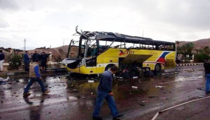 مجلة أمريكية: تفجير طابا يعني استمرار سقوط الاقتصاد المصري