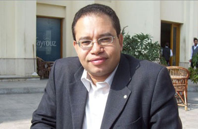 د. حسام عقل: مهزلة محاكمة الرئيس الشرعي أكدت فاشية العسكر