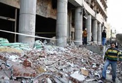 "الوول ستريت جورنال" تطرح أسئلة وعلامات تعجب أمام تفجيرات القاهرة