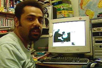 " وائل عباس : الثورة وقعت فى خديعة 11 فبراير والحل توحيد المطالب