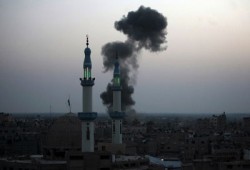 سلسلة غارات صهيونية على قطاع غزة ووقوع إصابات