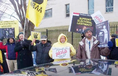 الجارديان: المصريون بالخارج أسقطوا الانقلابيين