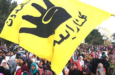 ذي صنداي تايمز: سلطات الانقلاب تحارب رقم "4"