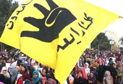 ذي صنداي تايمز: سلطات الانقلاب تحارب رقم "4"