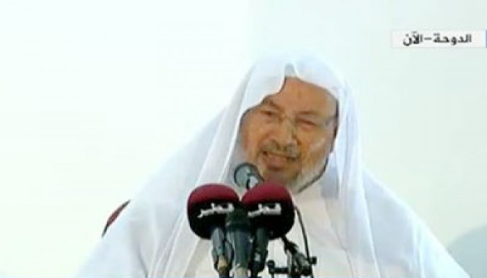 د. القرضاوي يدعو لمقاطعة دستور الدم والإفراج عن الرئيس