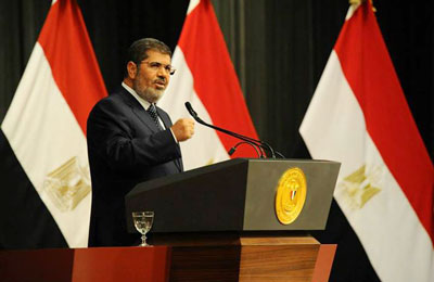 صمود الرئيس مرسي.. الشرعية تكسر الانقلاب