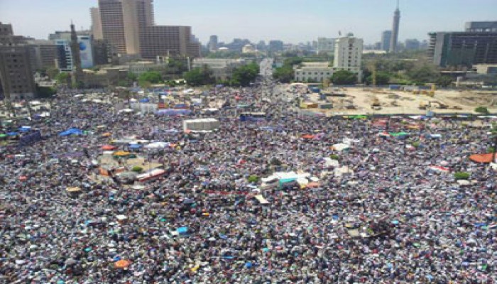 النيويورك تايمز: مدونو ثورة يناير إما في السجن أو مهددون اﻵن