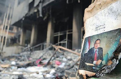 واشنطن بوست: محاكمة الرئيس المنتخب بداية عقاب الشعب لإقالته المخلوع