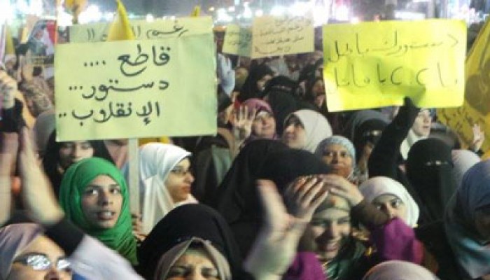 صحيفة إماراتية: الانقلابيون يستخدمون أساليب المخلوع