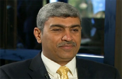 أسامة سليمان يكتب: دستور ميت يستعطف شعبًا حيًّا