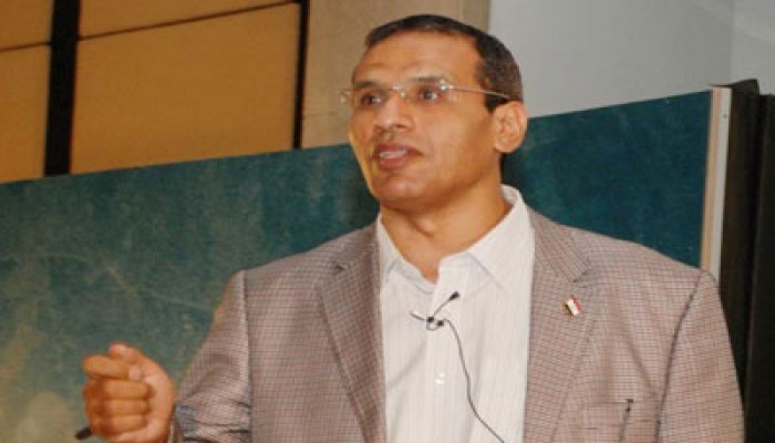 د. إبراهيم الديب يكتب: اقترب انضمام الجيش للشرعية