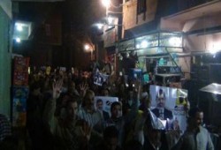 بث مباشر.. قرية الرئيس تنتفض في مسيرة ليلية رفضًا للانقلاب العسكري