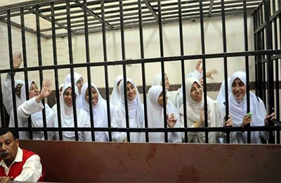 التليجراف: مصر توحدت ضد سجن فتيات 7 الصبح والقضاء مجنون