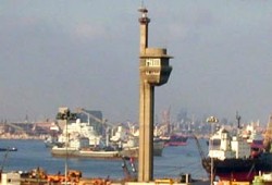 وزير النقل يسرق إنجازات الرئيس مرسي ويفتتح "الهاويس المالح" بالإسكندرية