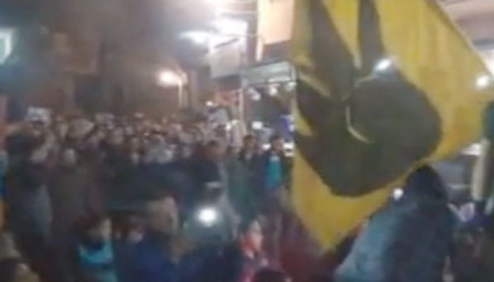 بالفيديو قرية الرئيس تهتف: قولوا للقاضي هتحاكم مين؟!