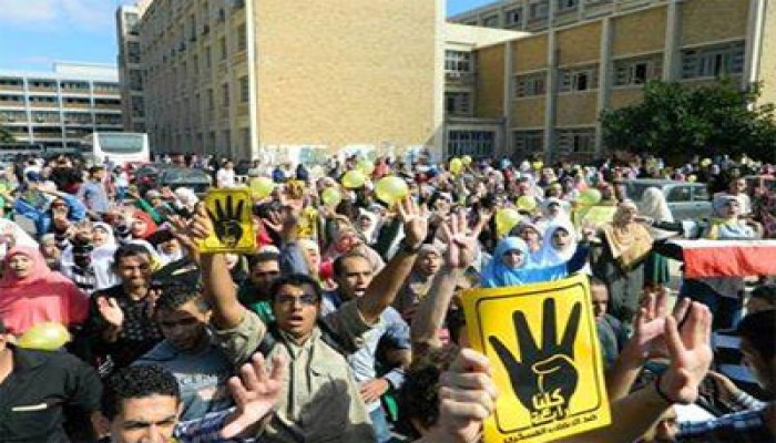 اﻷسوشيتد برس: المظاهرات الرافضة للانقلاب مستمرة برغم القمع