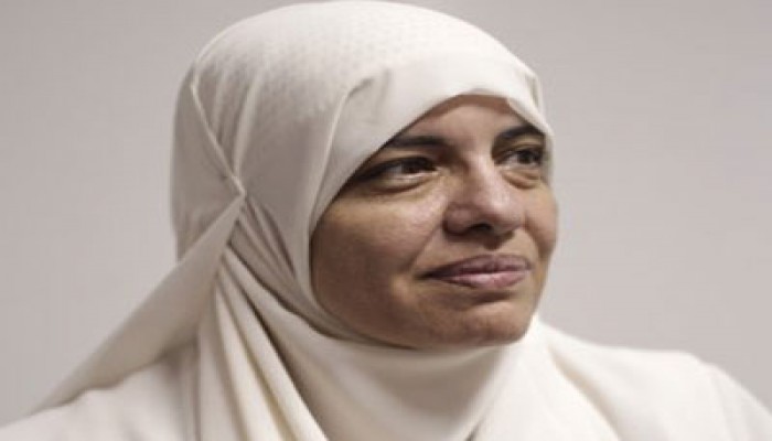 عزة الجرف تهنئ الرئيس مرسي والمعتقلين والمصابين بعيد الأضحى المبارك