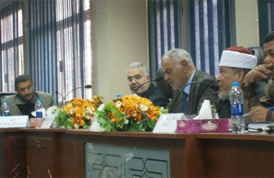 إخوان أبوحماد بالشرقية يهنئون د. محمود أبوصبيح لحصوله على الماجستير